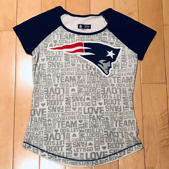 Team Apparel Other - 🎁3/$10 CUTE GIRLS PATRIOTS SHIRT